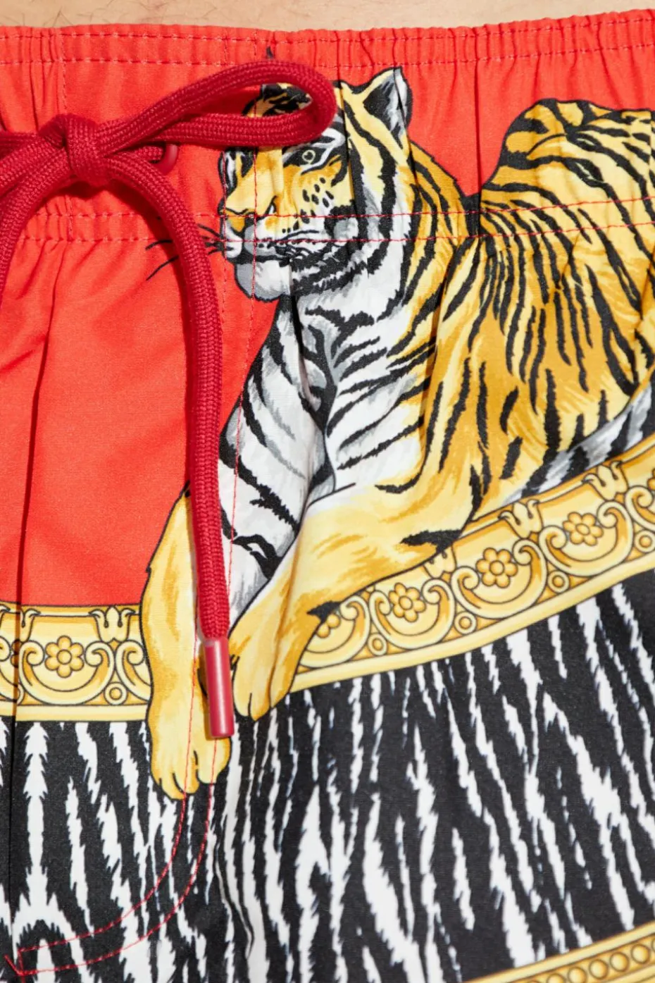 Versace CZERWONY Szorty kąpielowe z nadrukiem