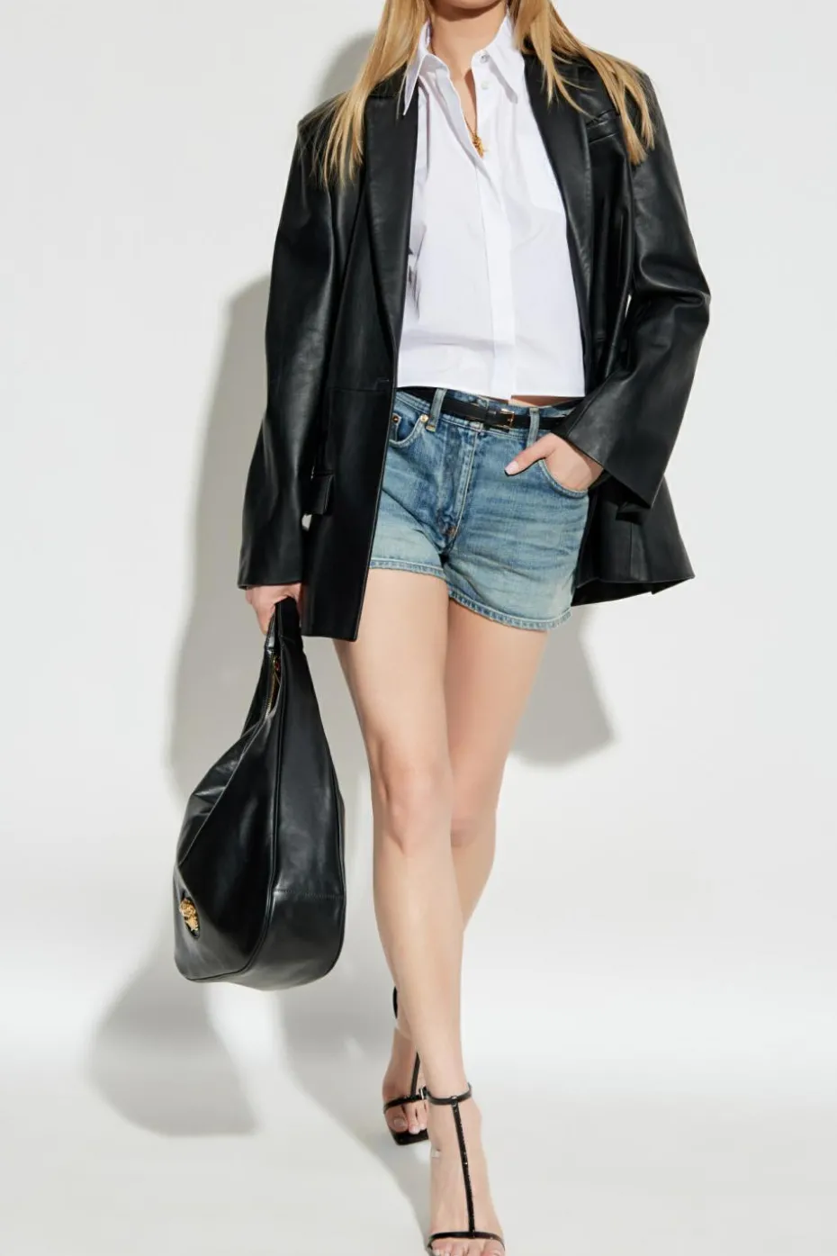 Versace NIEBIESKI Jeansowe szorty z efektem `vintage`