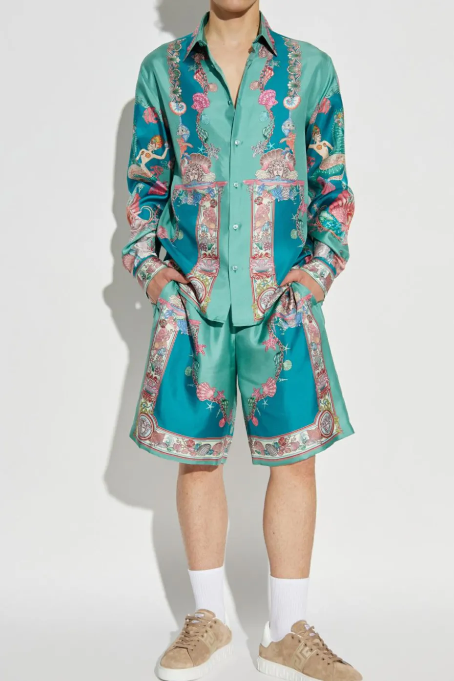 Versace NIEBIESKI Jedwabna koszula z nadrukiem `Coral Theatre`