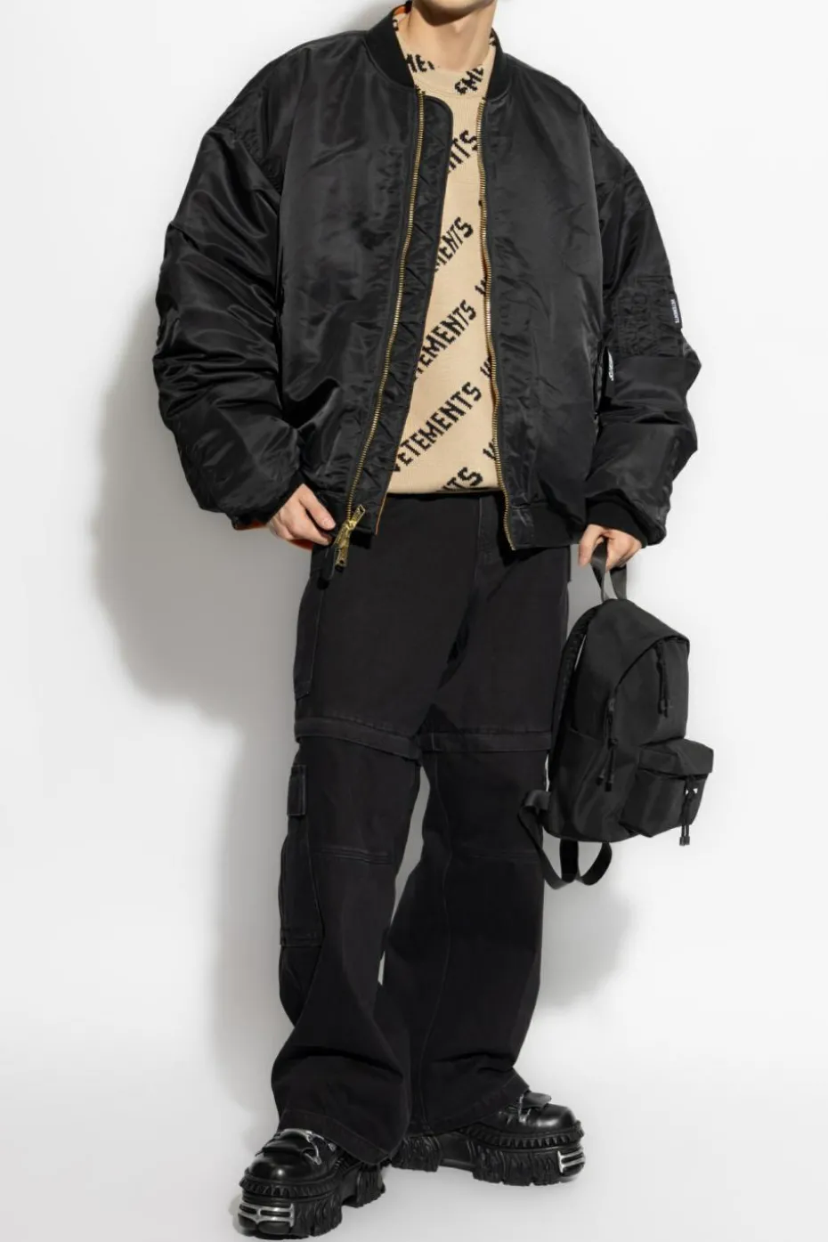 VETEMENTS beżowy Sweter z logo