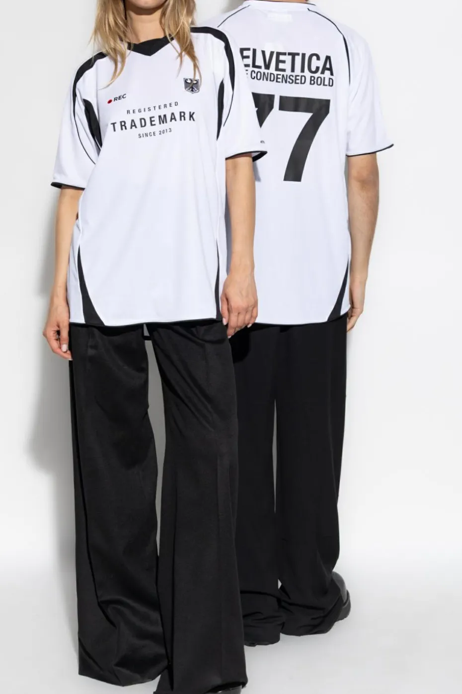 VETEMENTS BIAŁY T-shirt typu `oversize`