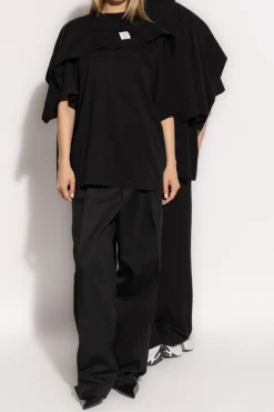VETEMENTS CZARNY T-shirt z dekoracyjnym wykończeniem